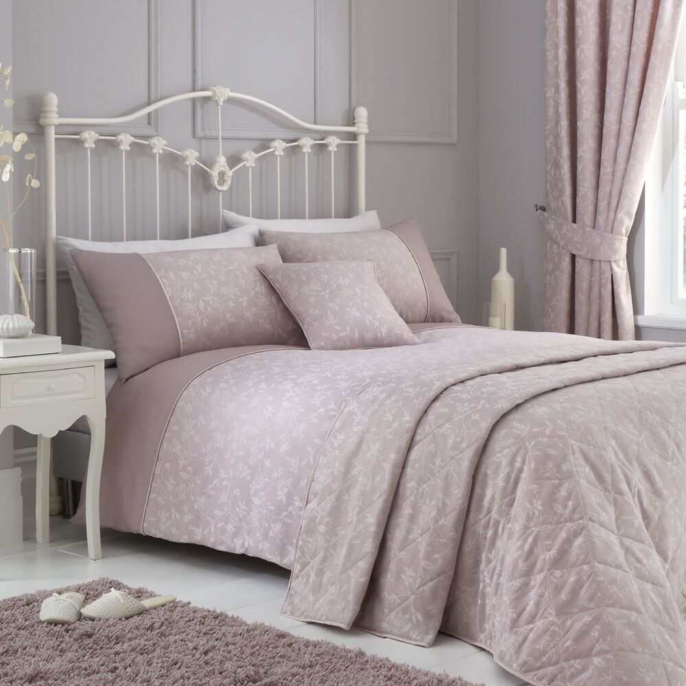 Dreams & Drapes Michaela Floral Jacquard Textured Weave Duvet Cover Set