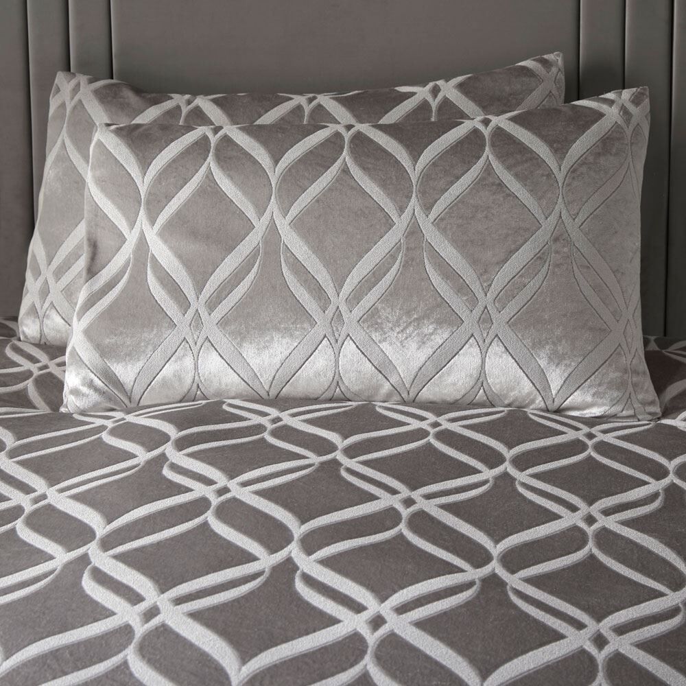 Soiree Belfort Ogee Jacquard Woven Velvet Duvet Cover Set