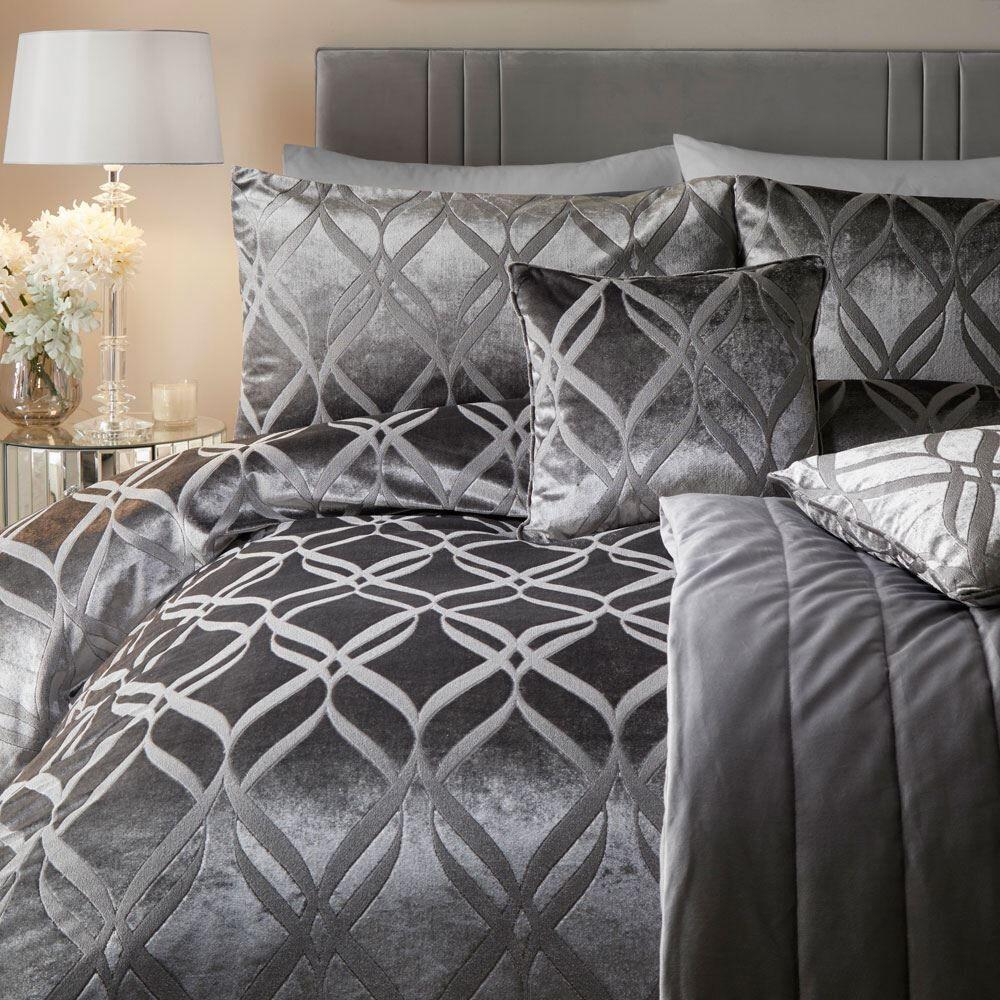 Soiree Belfort Ogee Jacquard Woven Velvet Duvet Cover Set