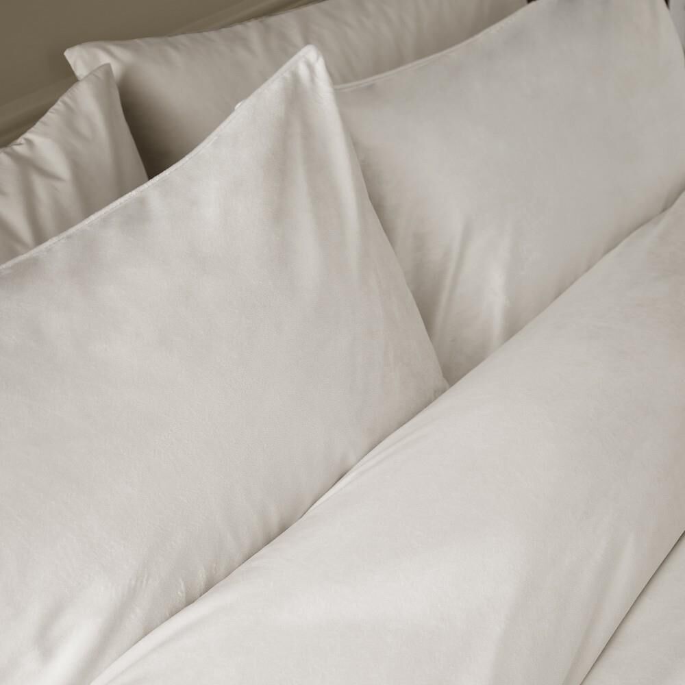 Catherine Lansfield Kingsley Soft Matt Velvet Duvet Cover Set